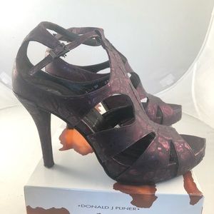Leather platform sandals metallic wine size 8.5.